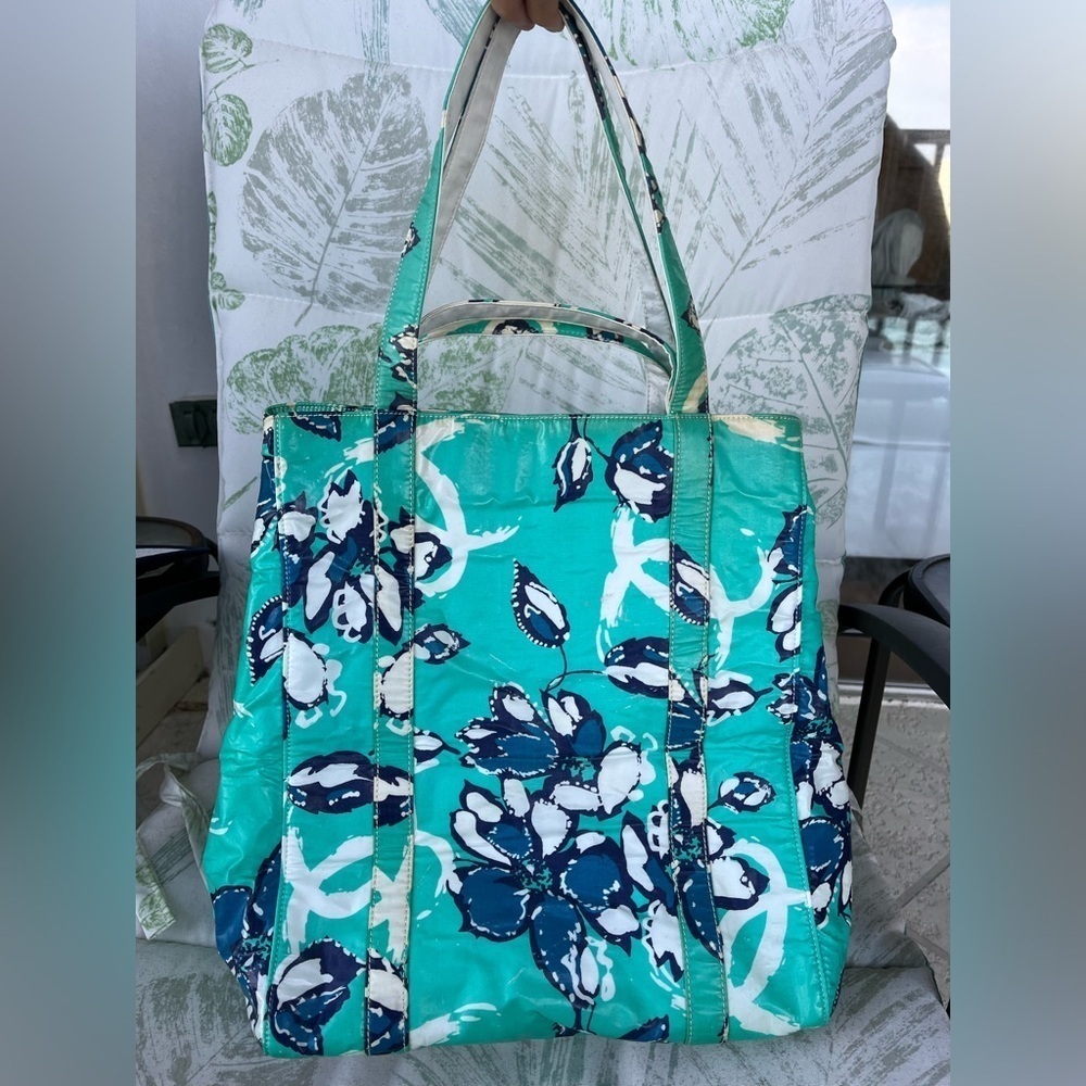 Chanel   large floral tote. - Picture 7 of 15